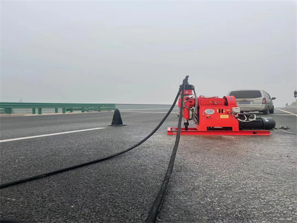 东乡马路路基路面开裂下沉注浆加固灌浆