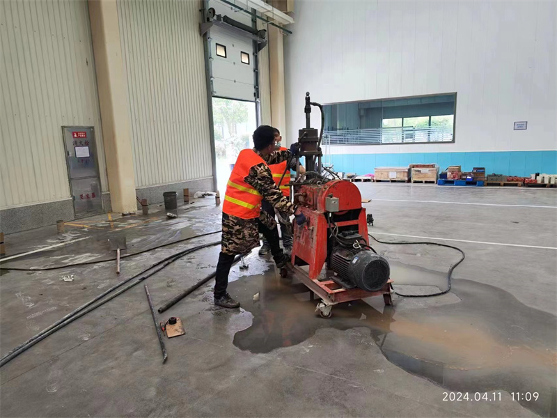 东乡厂房地面下沉塌陷注浆加固施工